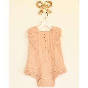 NWTs Kate Quinn Organics Playsuit / 12-18 months